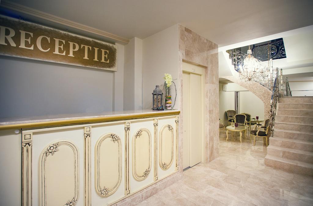 Hotel Eden Яш Екстериор снимка