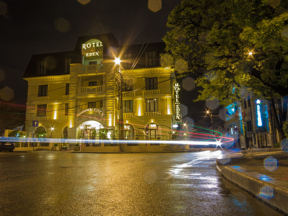 Hotel Eden Яш Екстериор снимка