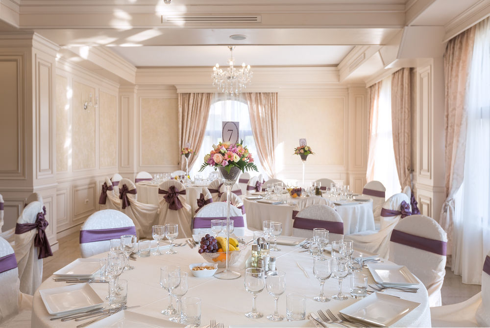 Hotel Eden Яш Екстериор снимка