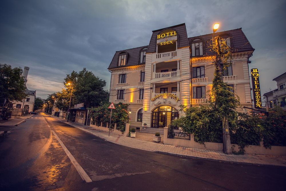 Hotel Eden Яш Екстериор снимка